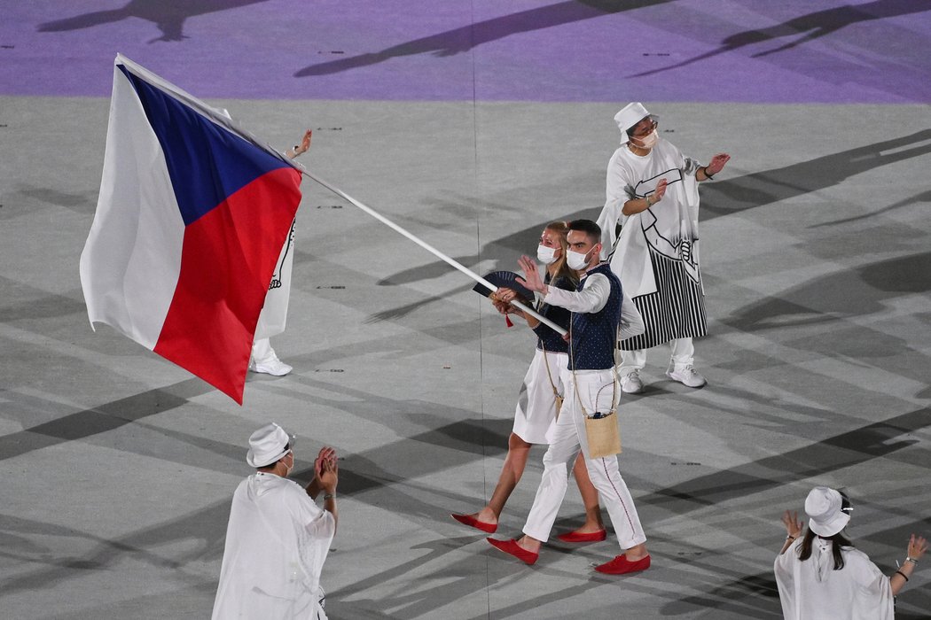 Petra Kvitová s Tomášem Satoranským přivádějí českou výpravu na olympijský stadion