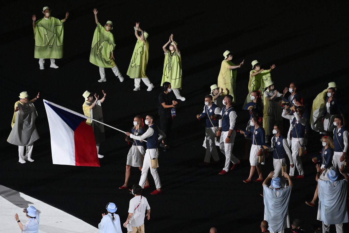 Petra Kvitová s Tomášem Satoranským přivádějí českou výpravu na olympijský stadion