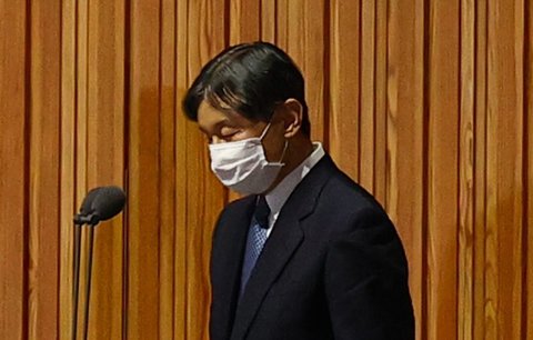 Japonský císař Naruhito pronáší tradiční formulku a zahajuje oylmpijské hry v Tokiu