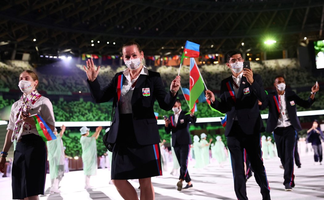 Výprava Ázerbájdžánu na ploše olympijského stadionu