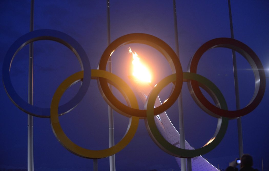 Pořadatelé ZOH v Soči vyzkoušeli, jestli jejich olympijský oheň hoří. Povedlo se!