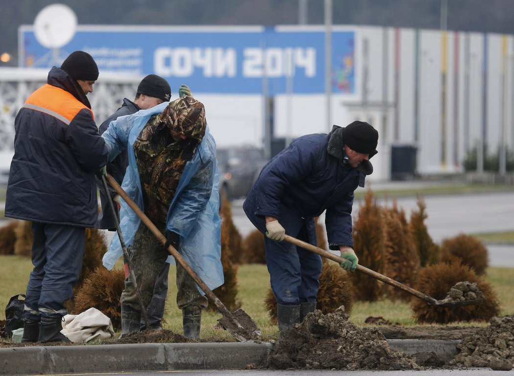 I pouhých deset dní před zahájením ZOH v Soči ještě ruští dělníci pracují na stoprocentním splnění plánu