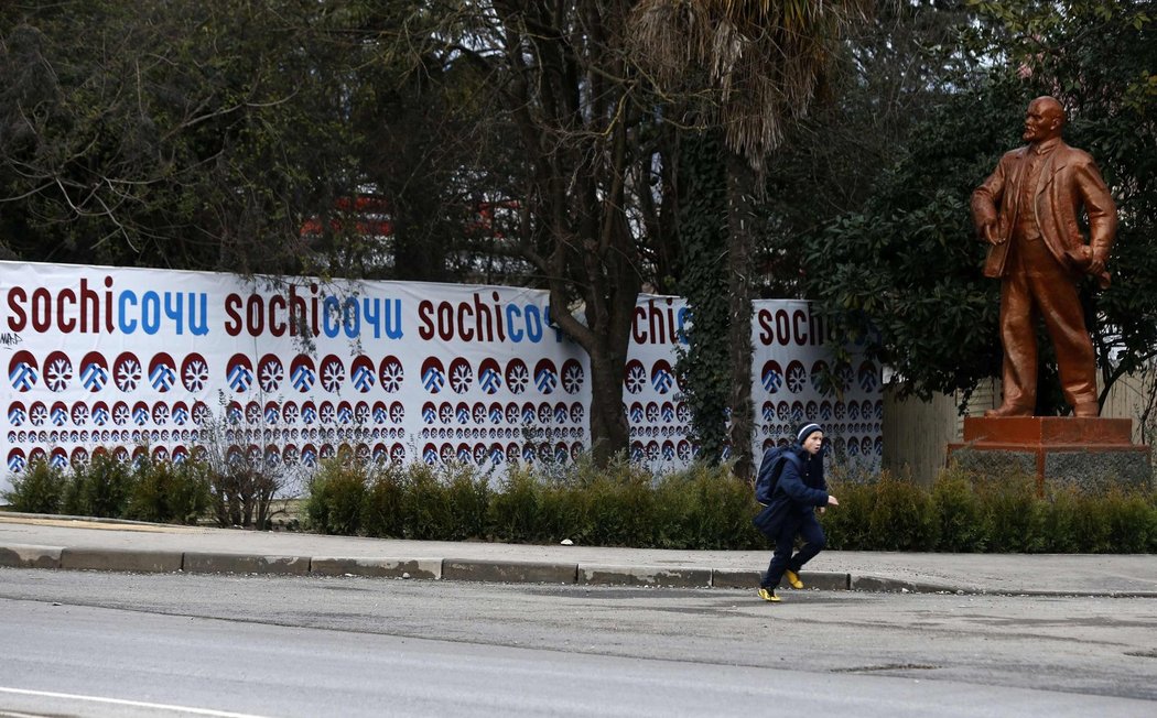 Vedle milionů fanoušků z celého světa bude na ZOH v Soči dohlížet i kovový Vladimír Iljič Lenin