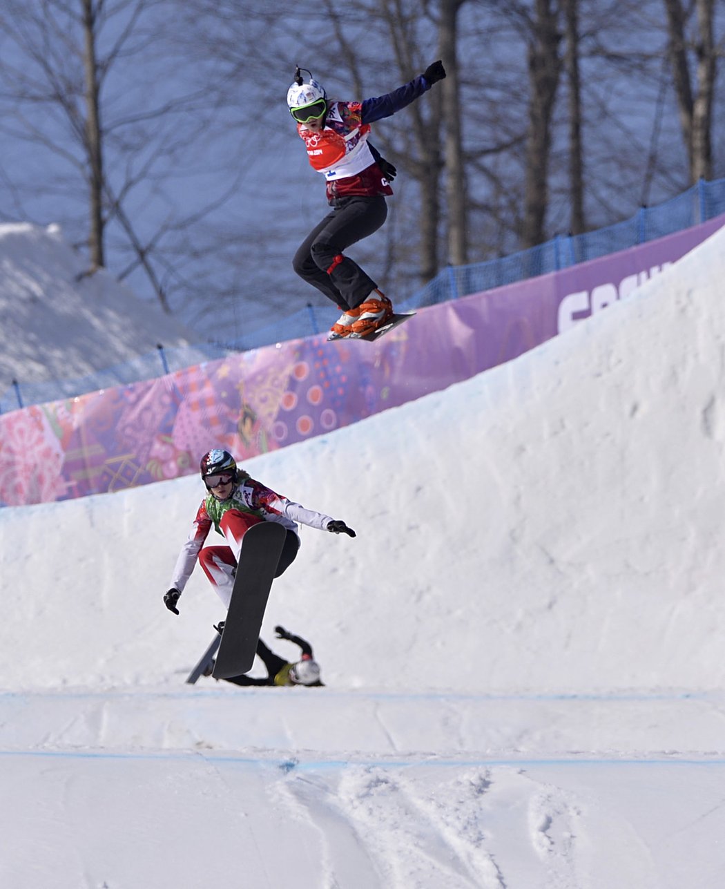 Pořád v čele. Eva Samková ve snowboardcrossu dominovala a zaslouženě brala zlatou medaili