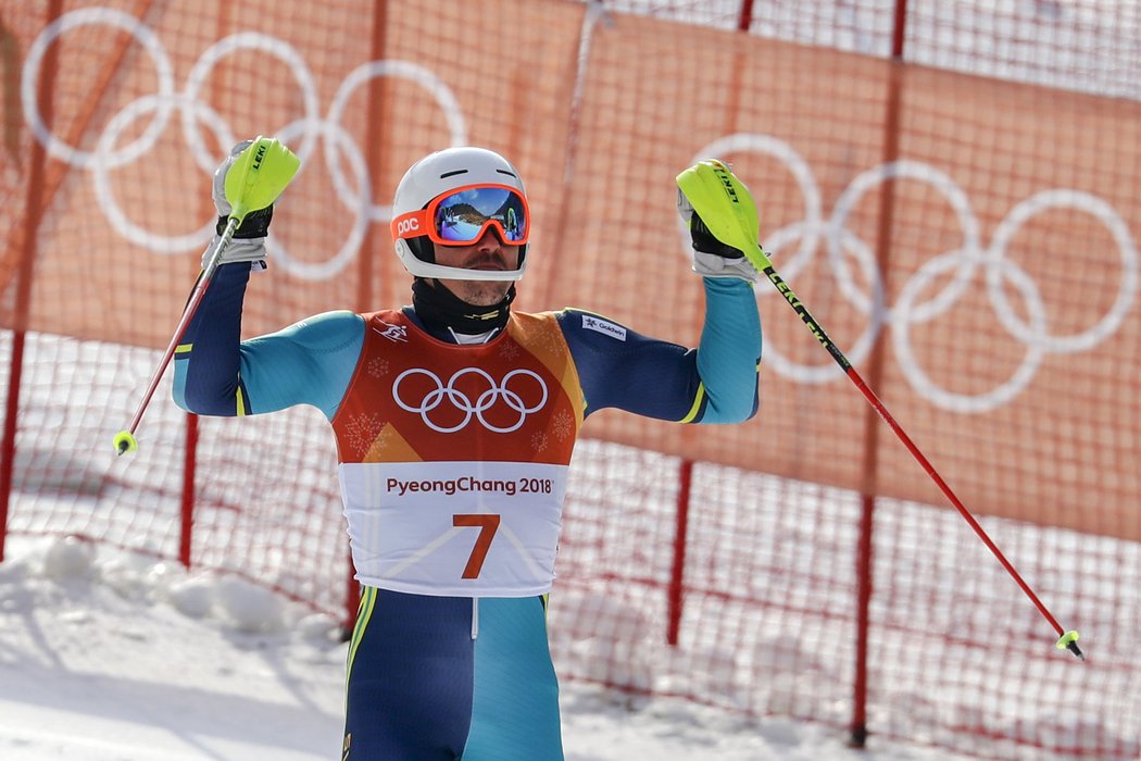 Švédský lyžař André Myhrer ovládl slalom