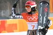 Ester Ledecká v cíli svého zlatého závodu na snowboardu