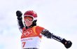 Je to tam! Ester Ledecká se raduje z finálového triumfu v paralelním obřím slalomu snowboardistek