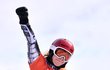 Ester Ledecká a její vítězné gesto ve finále paralelního obřího slalomu snowboardistek na olympiádě