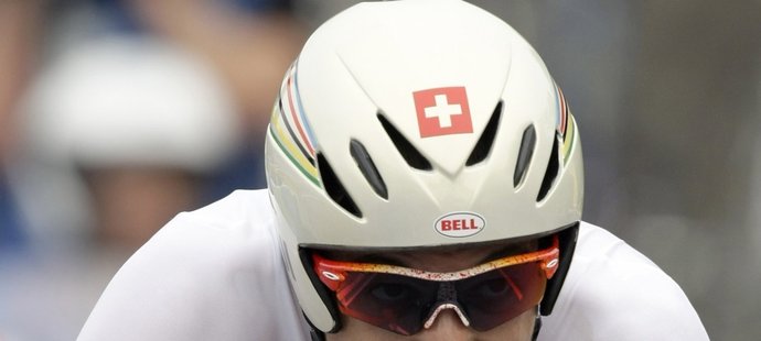 Švýcarský cyklista Fabian Cancellara na trati časovky.