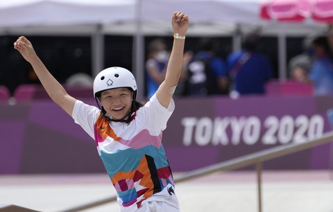 Momidži Nišijová je ve 13 letech olympijskou šampionkou