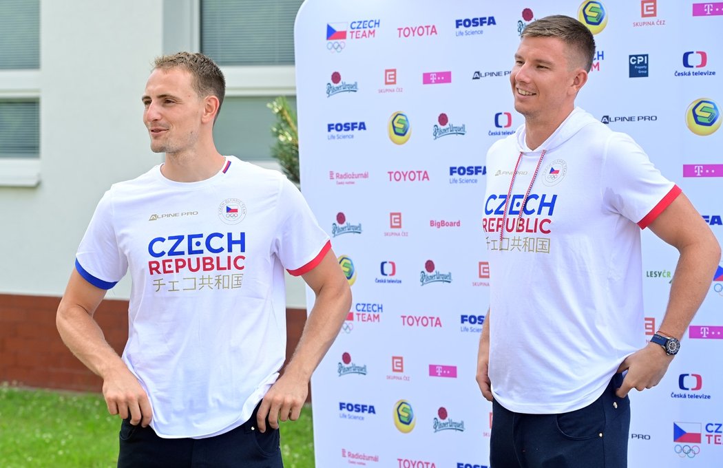 Část české olympijské výpravy vyrazila v pátek do Tokia vládním speciálem