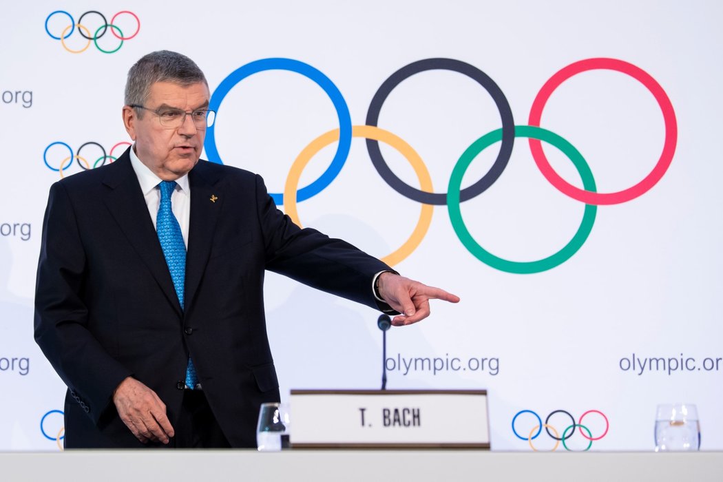 Šéf světového olympismu Thomas Bach rázně utnul spekulace, zda by rizika šíření koronaviru mohla ovlivnit i největší sportovní událost planety