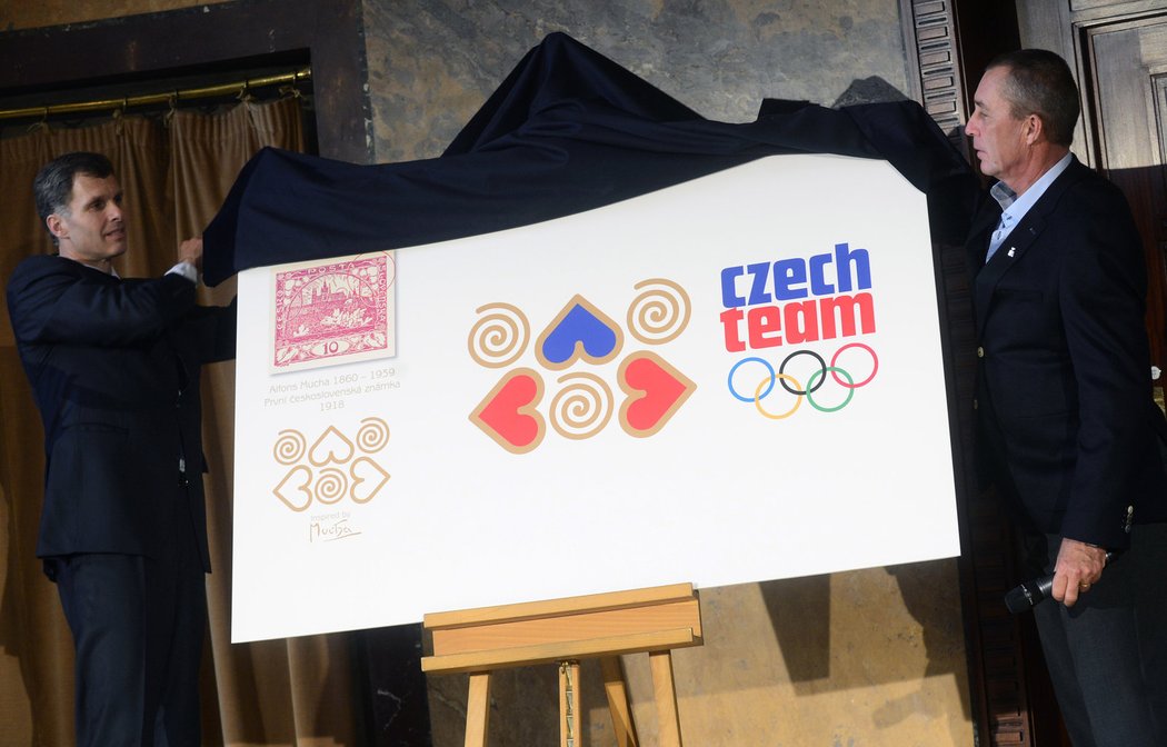 Předseda Českého olympijského výboru Jiří Kejval (vlevo) a tenista Ivan Lendl představili 30. dubna v Praze vizuální motivy Českého olympijského týmu pro XXII. zimní olympijské hry v Soči 2014.