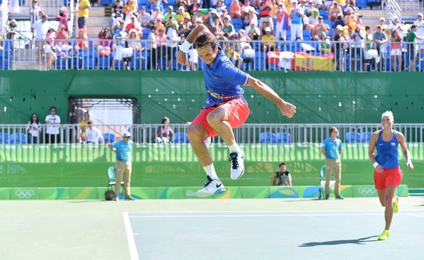 Radost tenisty Radka Štěpánka na olympiádě v Riu Radost tenisty Radka Štěpánka na olympiádě v Riu