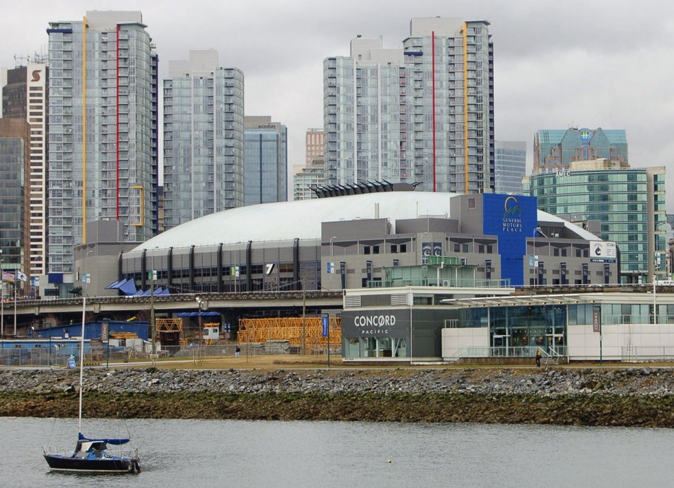 Stadion General Motors Place ve Vancouveru pro hokejový turnaj 21. zimních olympijských her.