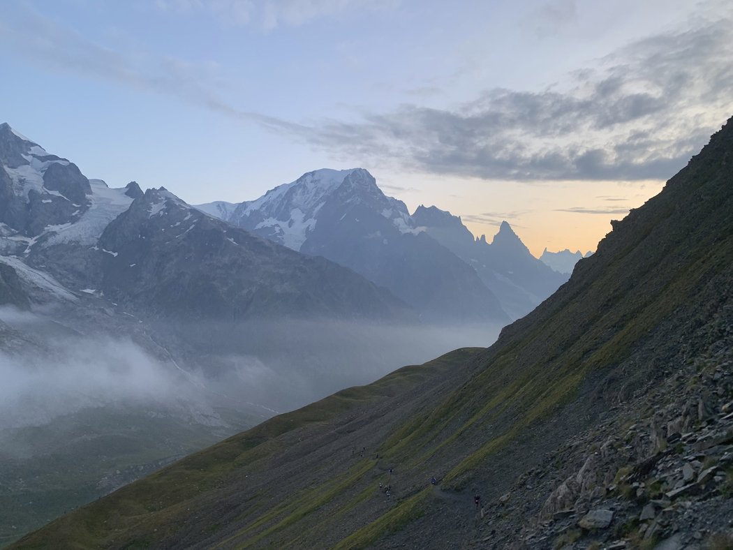 Trať TDS měla 145 kilometrů s převýšením 9,100 metrů a závodníky protáhla z italského Courmayer přes Savojské Alpy jižně od masivu Mont Blancu až do francouzského Chamonix.