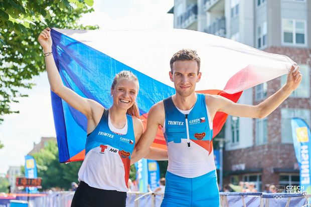 Dvě medaile během hodiny. Tereza Janošíková a Tomáš Křivda Dvě medaile během hodiny. Tereza Janošíková a Tomáš Křivda