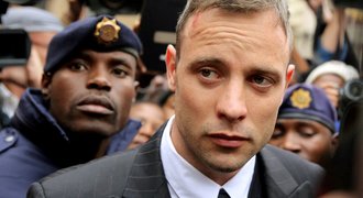 Pistorius venku z vězení. Jak první den unikl médiím, reakce pozůstalých