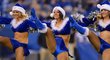 Cheerleaders Indianapolis Colts měly na sobě slušivé sexy oblečky alá Santa Claus.