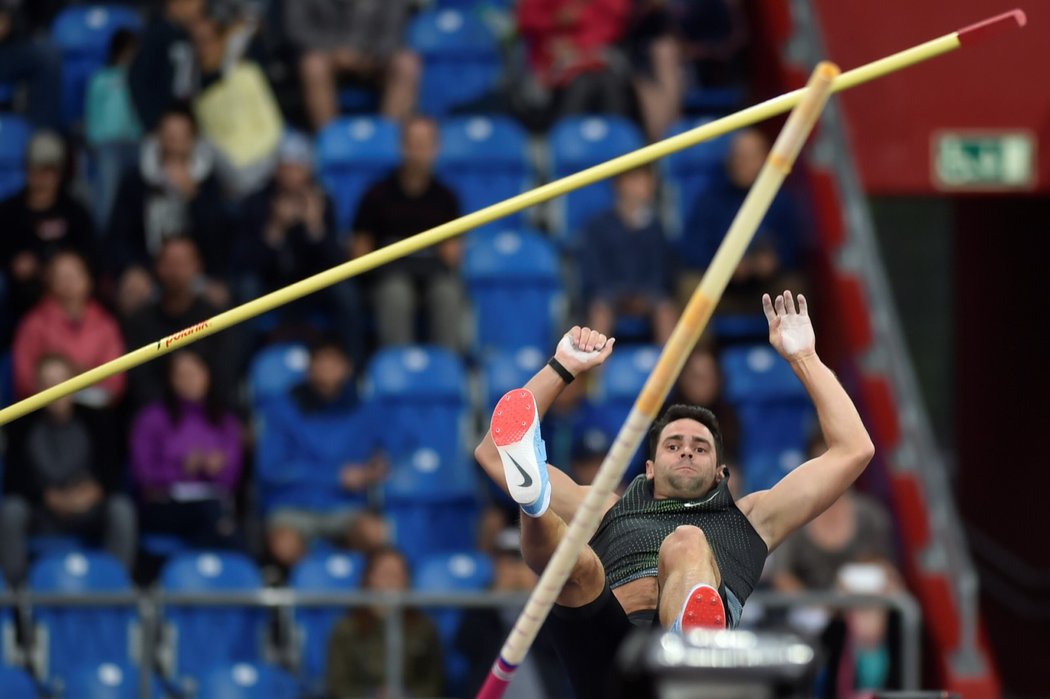 Jan Kudlička se ve výšce nedostal přes 555 centimetrů, což na úspěch stačit nemohlo