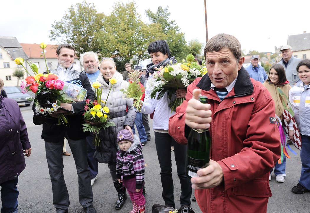 Oslava Josefa Váňi v místě jeho bydliště, obci Chyše