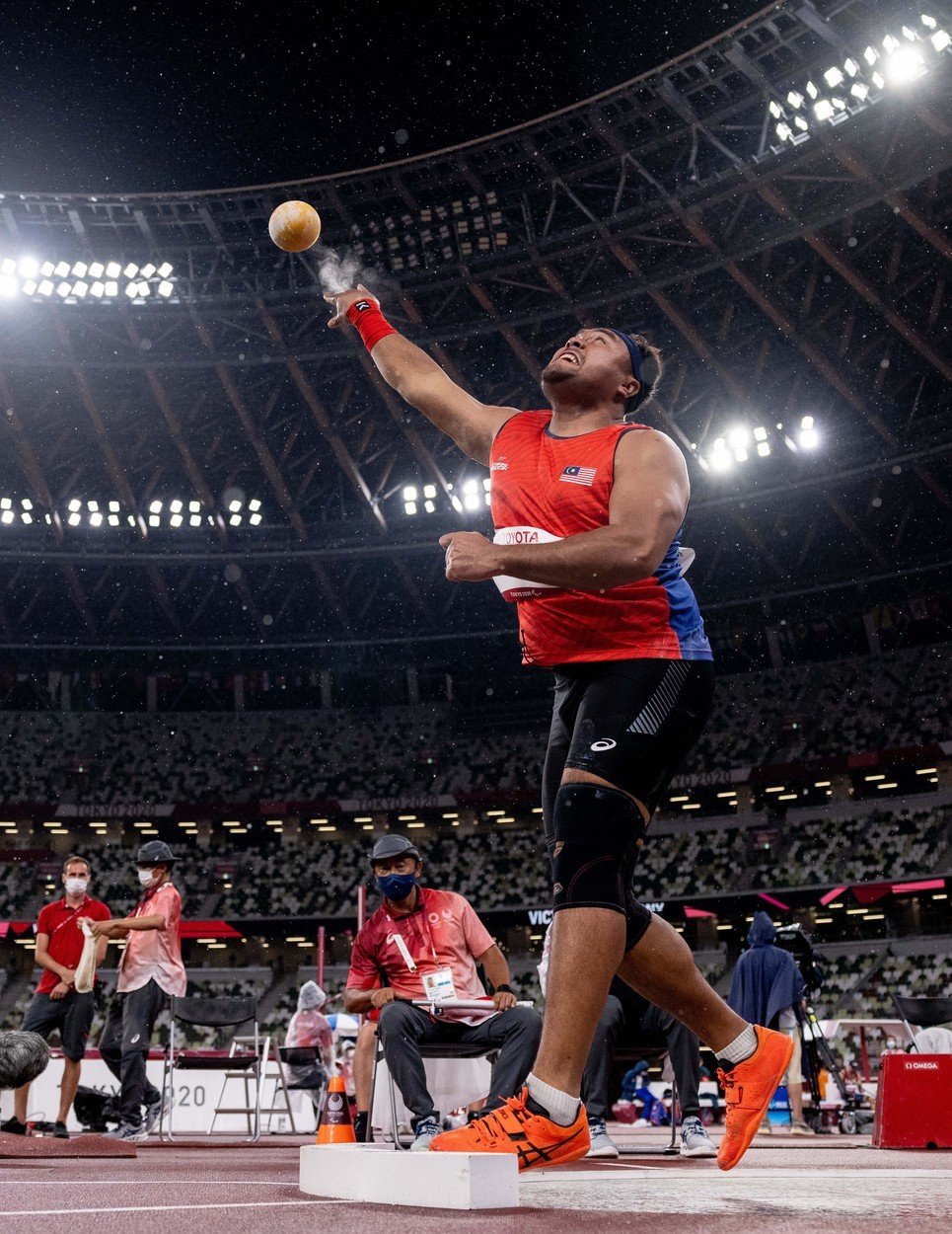 Malajský koulař Muhammad Ziyad Zolkefli nakonec přišel o paralympijské zlato