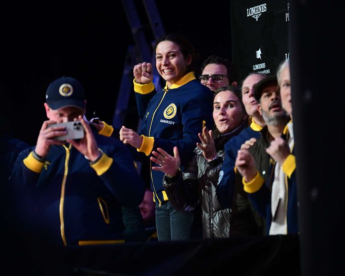 Kellnerová po karambolu: Hrozně jsme se vylekali. Překážku s českou vlajkou trénujeme Kellnerová po karambolu: Hrozně jsme se vylekali. Překážku s českou vlajkou trénujeme