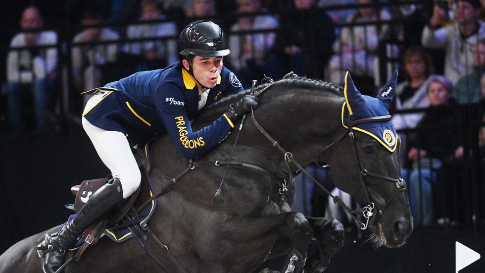 Jezdec Thibeau Spits z týmu Prague Lions s koněm Impressem-K