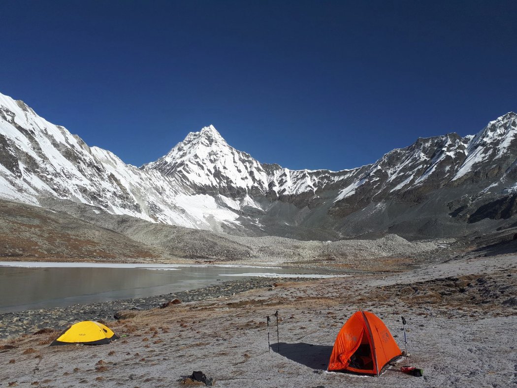 Extraligový rozhodčí Pavel Hodek se věnuje horolezectví, lezl i v Himaláji.
