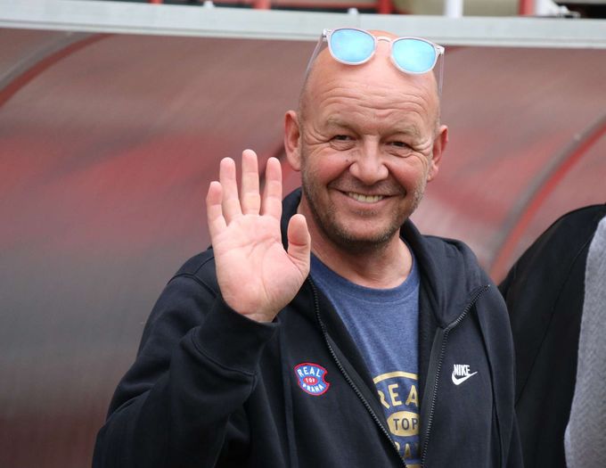 Vízek o Pavlu Nečasovi (†59): Až se mi chce vzteky křičet. Udělal fantastickou službu fotbalu Vízek o Pavlu Nečasovi (†59): Až se mi chce vzteky křičet. Udělal fantastickou službu fotbalu