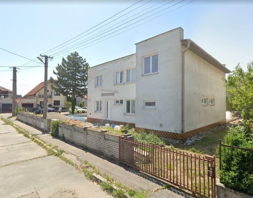 Michal Kyselica, přítel Petry Vlhové, rekonstruuje dům, který koupil v roce 2021