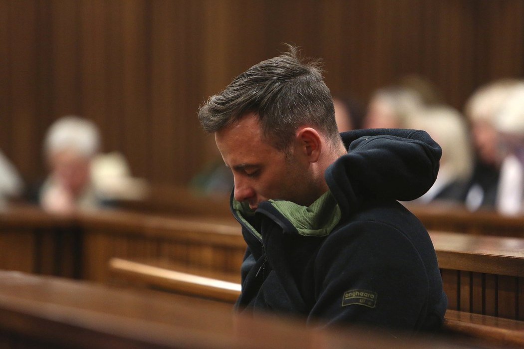 Oscar Pistorius stráví 13 let za mřížemi, poslední odvolání bylo zamítnuto