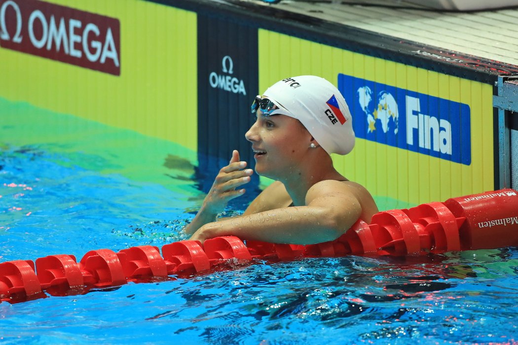 Barbora Seemanová zaplavala na 400 metrů kraul národní rekord 4:09,73 minuty.