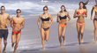 Čeští plavci přichystali v Riu fanouškům překvapení. Na místní pláži natočili během olympiády video ve stylu Pobřežní hlídky.