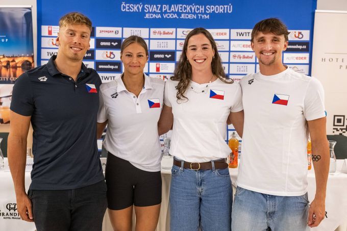 Česko jako malá země? Plavci nezastavují, uspěl i Čejka. Navzájem si okukují medaile Česko jako malá země? Plavci nezastavují, uspěl i Čejka. Navzájem si okukují medaile