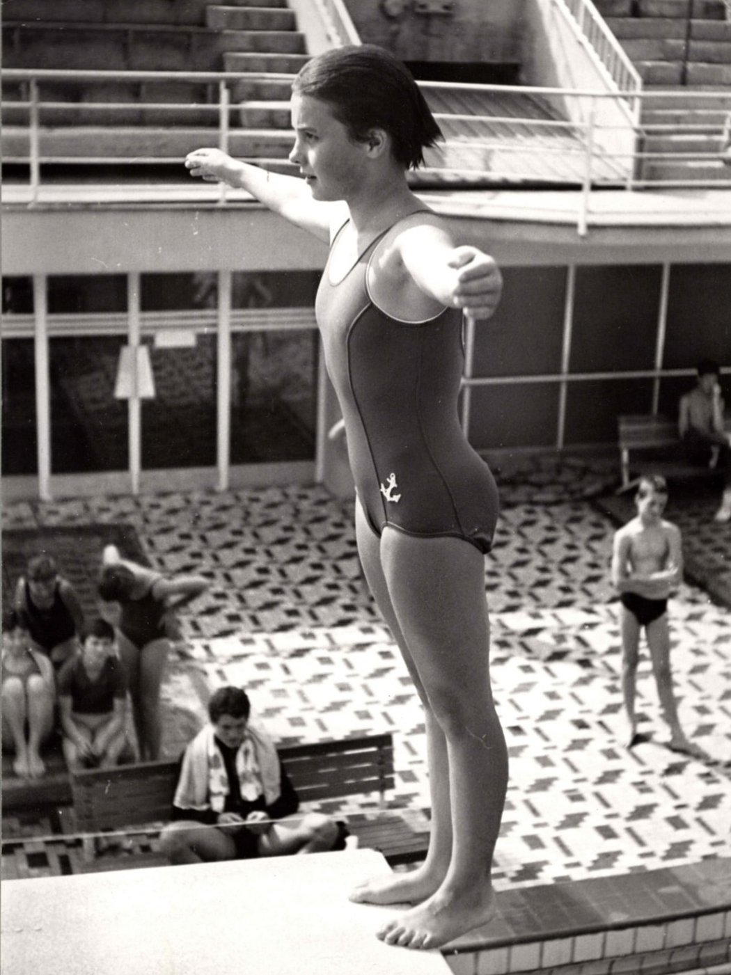 Milena Duchková v bazénu v Praze-Podolí roku 1966