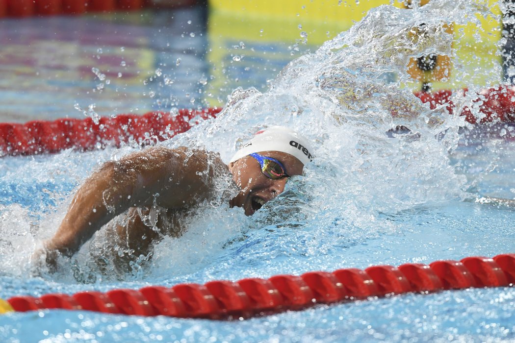 Jan Micka na mistrovství Evropy v Glasgow v rozplavbě na 1 500 m