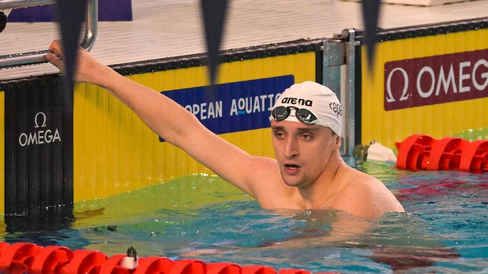 Miroslav Knedla v krátkém bazénu na 50 metrů získává stříbrnou medaili