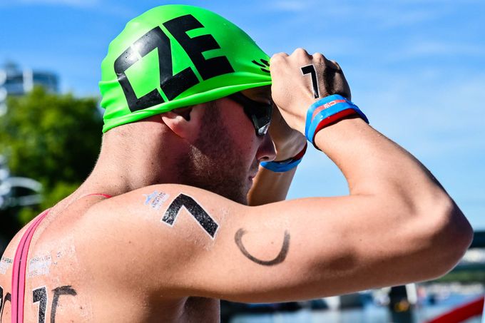 Bizarní diskvalifikace Čechů na plaveckém šampionátu: Za všechno mohla čepička! Bizarní diskvalifikace Čechů na plaveckém šampionátu: Za všechno mohla čepička!