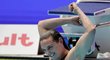 Katinka Hosszúová se raduje z vítězství na mistrovství světa v plavání