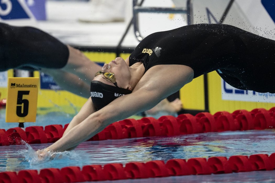 Plavkyni Simonu Kubovou čeká v Tokiu 100 m znak a štafeta 4x100 m v. zp.