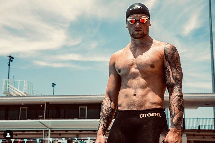 Adam Peaty je ve světě plavání fenoménem. Na další olympijskou výzvu si ale bude muset o rok počkat