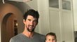Tenhle mladý muž je protě nejlepší, napsal legendární plavec Michael Phelps k fotce se svým synem. Z průšviháře se stal vzorný taťka.