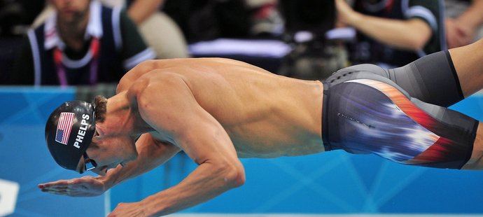 Michael Phelps si doplaval pro další olympijskou medaili, má stříbro