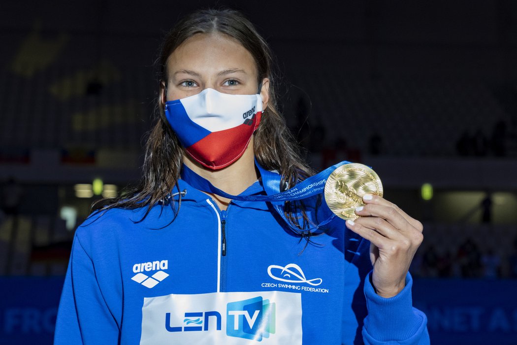 Barbora Seemanová na medailovém ceremoniálu