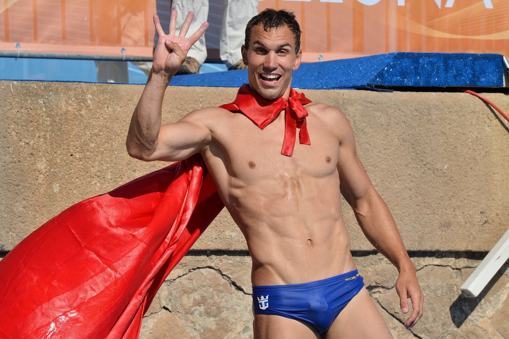 Michal Navrátil obsadil v premiérovém závodě skokanů do vody z extrémní výšky 27 metrů na mistrovství světa čtvrté místo. V exhibice pak předvedl supermana