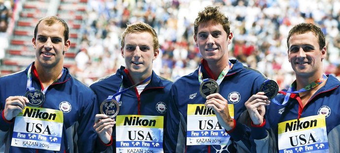 Plavci Spojených států se stříbrnými medailemi