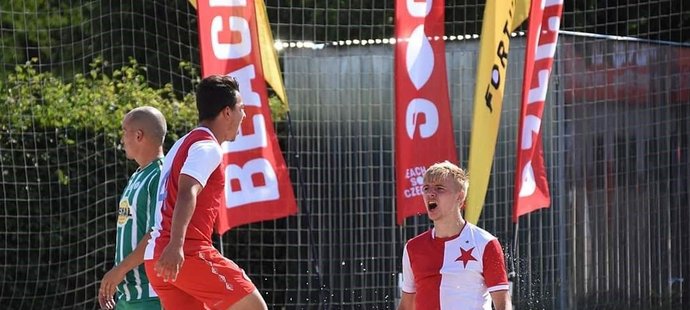 Slavia v loňském finále udolala Bohemians, nejlepším střelcem se stal Dan Valeš (vpravo)