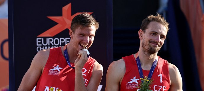 Plážoví volejbalisté Ondřej Perušič a David Schweiner získali na mistrovství Evropy v Mnichově stříbrné medaile
