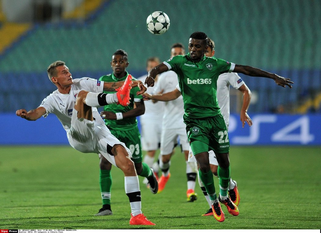 Fotbalisté Plzně vezou z Bulharska porážku 0:2 s Razgradem a postup do základní skupiny Ligy mistrů bude velmi těžký